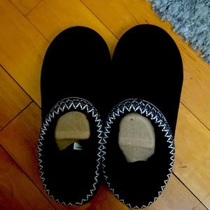 Brand new Black Ugg Tasman